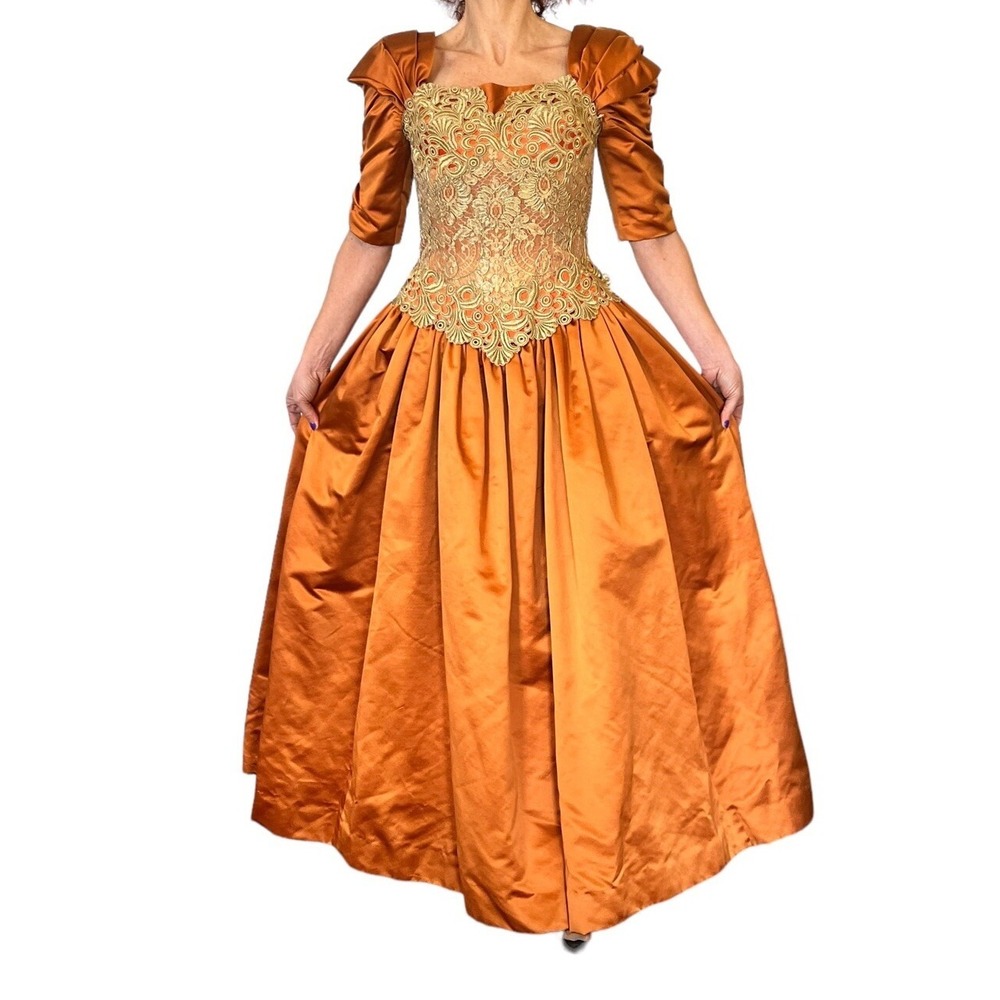 ESCADA COUTURE WOMEN'S SILK SATIN ORANGE EMBROIDERED VICTORIAN BALL GOWN 36 4/6 - Picture 7 of 15